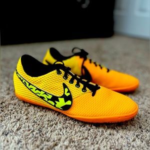 Women’s Nike Indoor soccer shoes